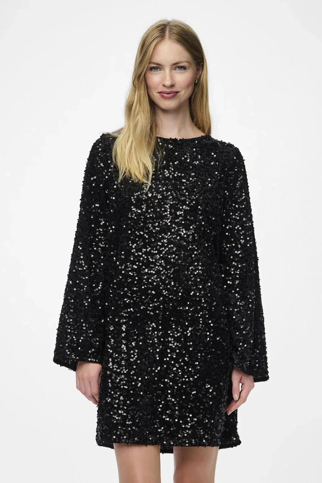 Luksuriøs Aftenlook | Glitterkjole med Elegant Twist