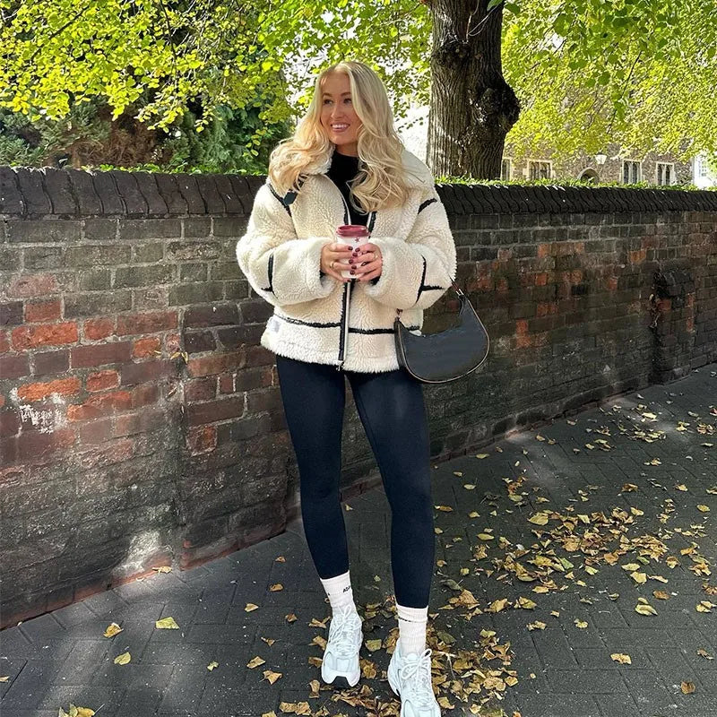Chic Teddycoat med Trykknapper | Luksuriøs Varm Stil