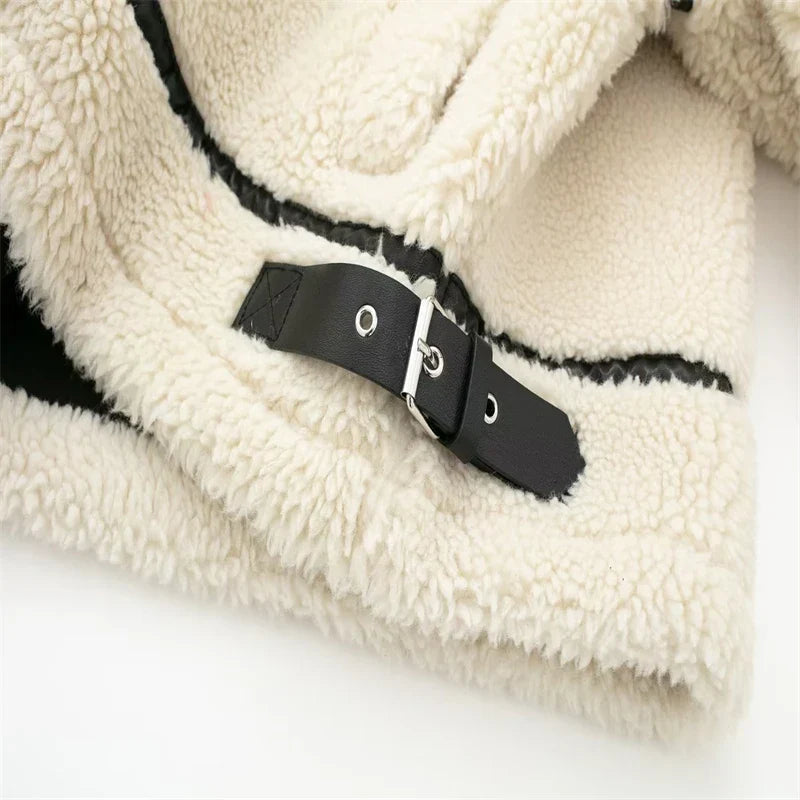 Chic Teddycoat med Trykknapper | Luksuriøs Varm Stil