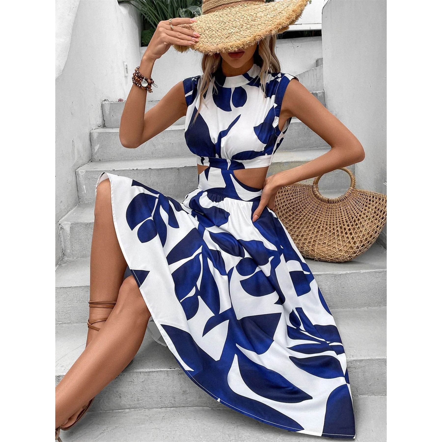 Sommerkjole med Bladmotiv og Cut-Out Design | Chic og Feminin