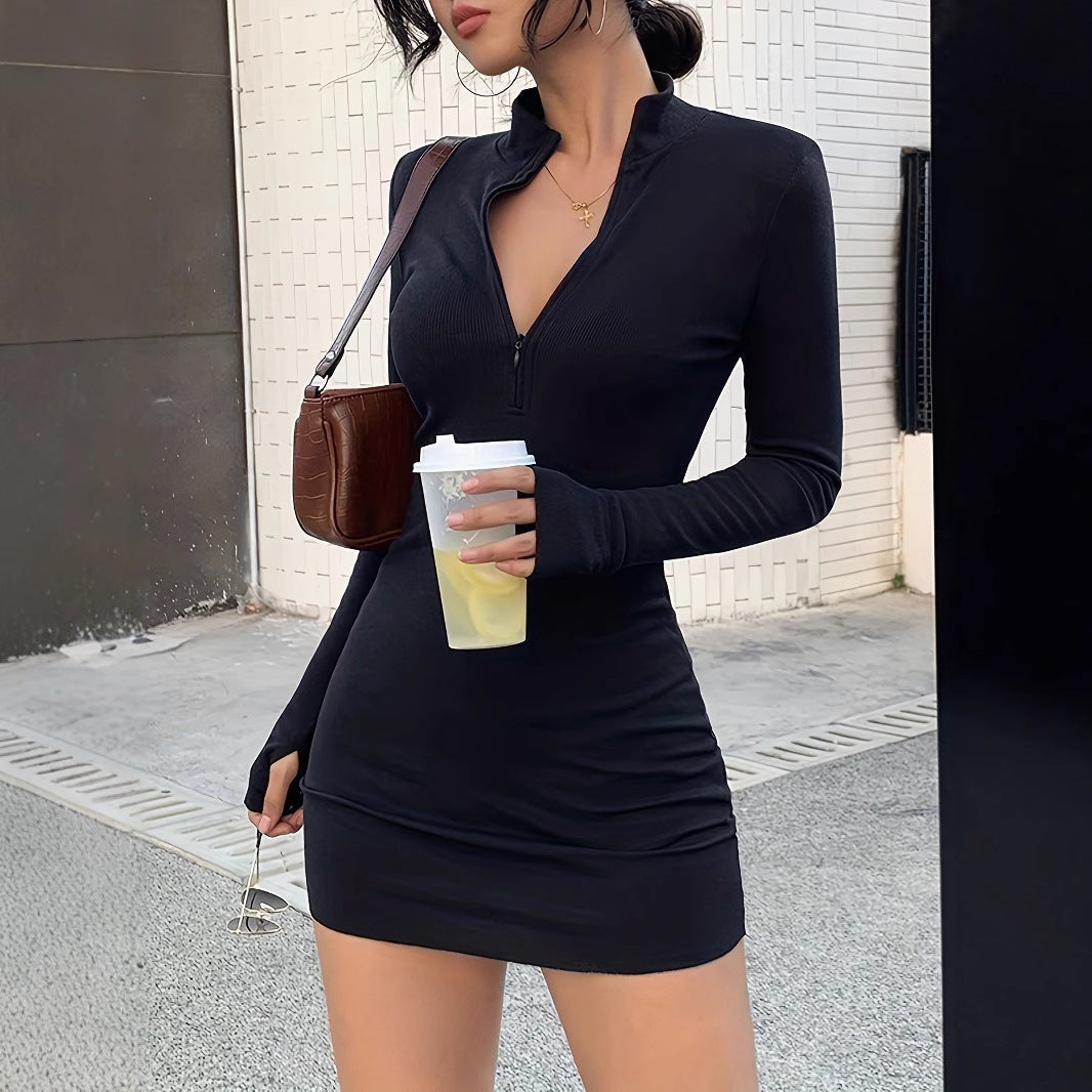 Kort Kjole og Ståkrave | Trendy Look til Hverdag og By