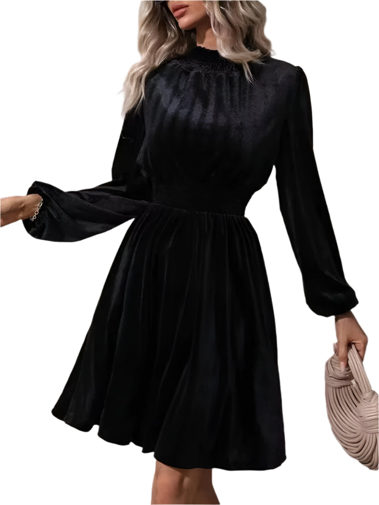 Turtleneck Kjole | Stilfuld Velour til Efterår & Vinter