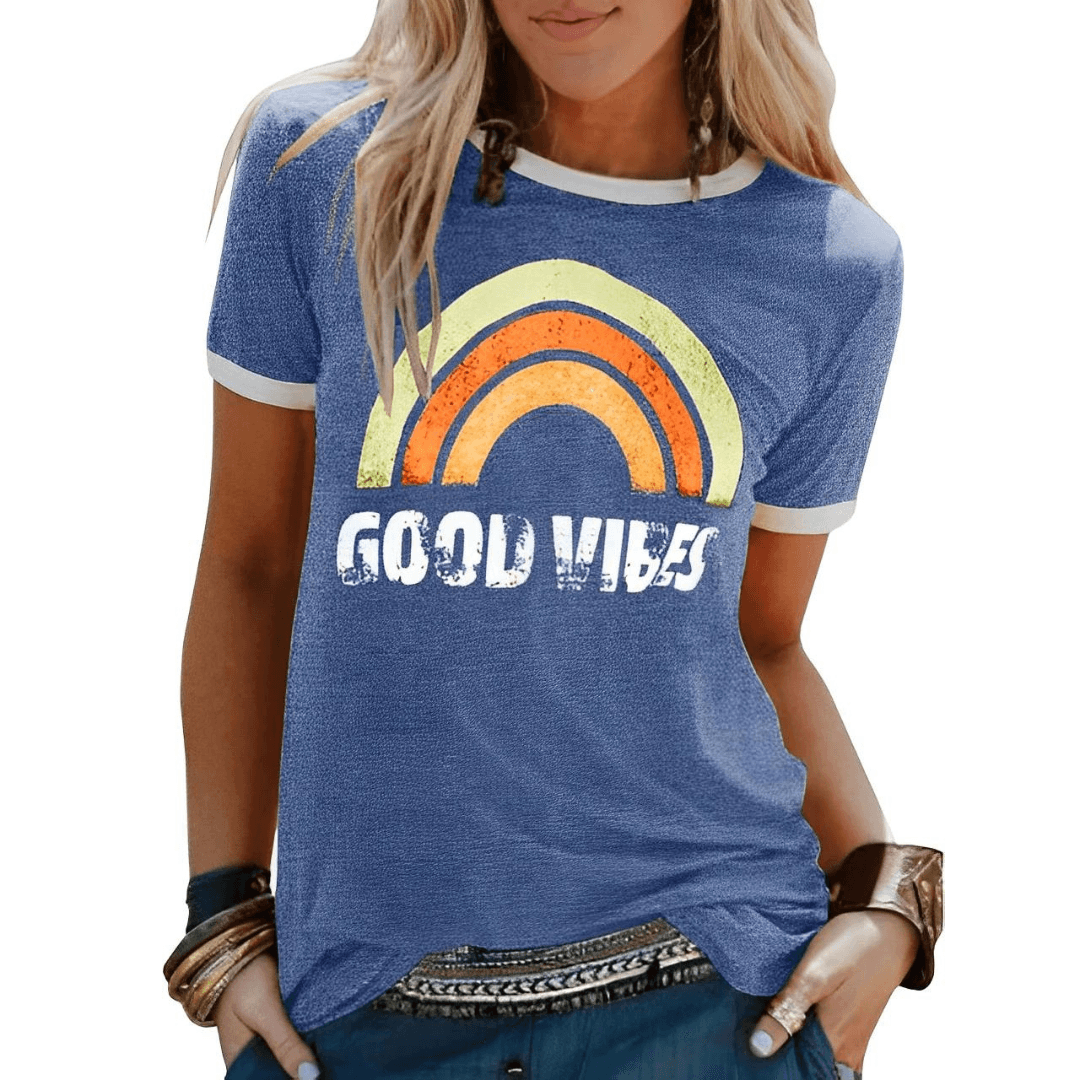 T-shirt med Regnbue og Good Vibes Print | Korte Ærmer