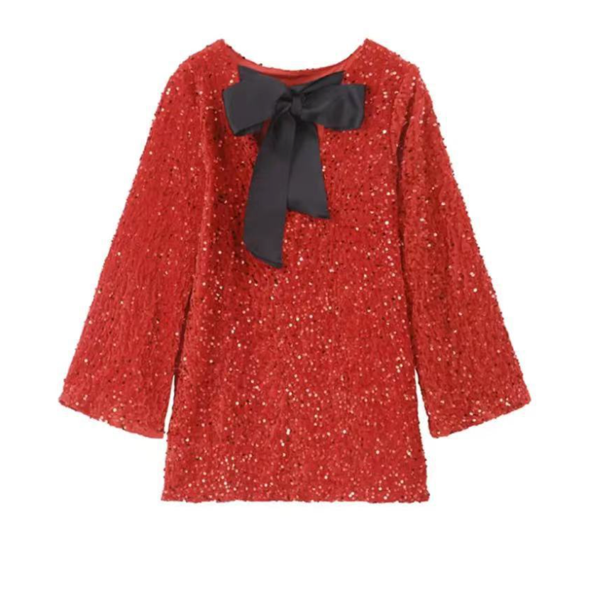 Luksuriøs Aftenlook | Glitterkjole med Elegant Twist